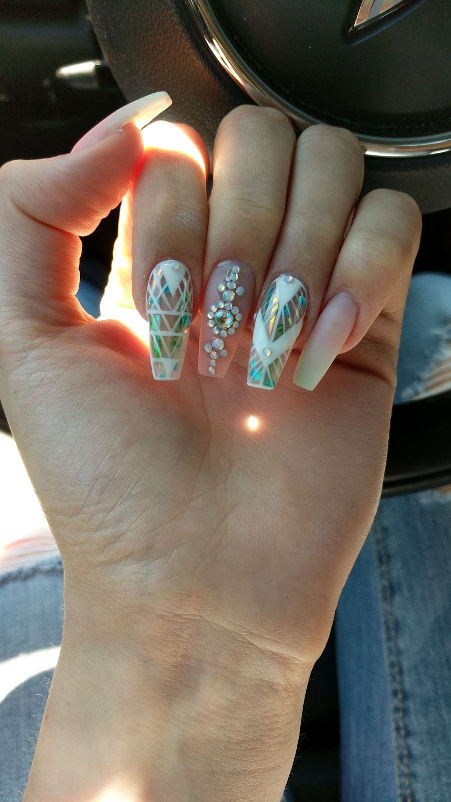 Mint Nails & Spa Lounge Westhills | 248 Stewart Green SW, Calgary, AB T3H 3C8, Canada | Phone: (403) 374-8188