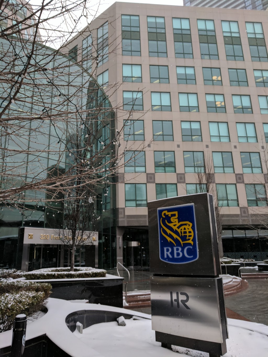 RBC Royal Bank | 88 Queens Quay W, Toronto, ON M5J 0B6, Canada | Phone: (416) 955-2777