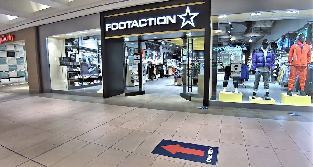 Footaction | 1800 Sheppard Ave E Unit 1021, Willowdale, ON M2J 5A7, Canada | Phone: (416) 491-3667