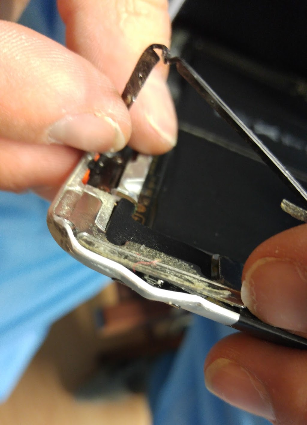 MobileEXPRESS iPhone, iPad, Mac Repair | 810 Datzell Ln, Kingston, ON K7M 7R6, Canada | Phone: (613) 770-8577