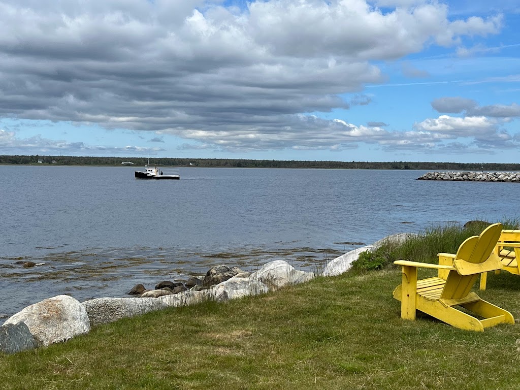 Whispering Waves Cottages | 310 Black Point Rd, Ingomar, NS B0T 1W0, Canada | Phone: (902) 637-3535