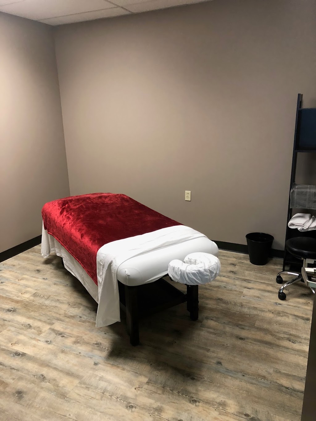 Eminent Wellness | 110 11 Ave SW suite 210, Calgary, AB T2R 0B8, Canada | Phone: (587) 353-2818