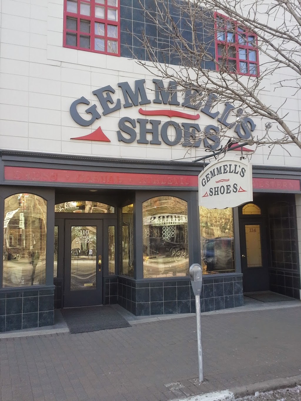 Gemmells Shoes | 110 Main St N, Moose Jaw, SK S6H 3J7, Canada | Phone: (306) 694-0165