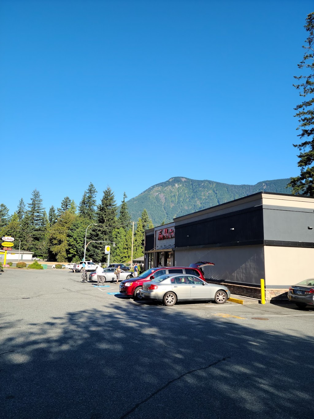 Tim Hortons | 250 Old Hope Princeton Way, Hope, BC V0X 1L4, Canada | Phone: (604) 860-0601