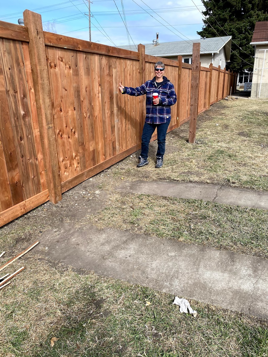 Alex Fence &deck services | 227 Heath Rd NW, Edmonton, AB T6R 1S1, Canada | Phone: (780) 802-1896