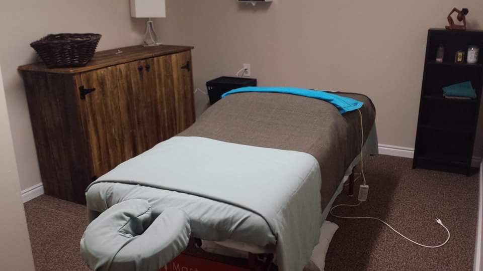 Lindsay Shepstone Registered Massage Therapist | 86 Forest Ave, Hamilton, ON L8N 2K3, Canada | Phone: (905) 630-5729