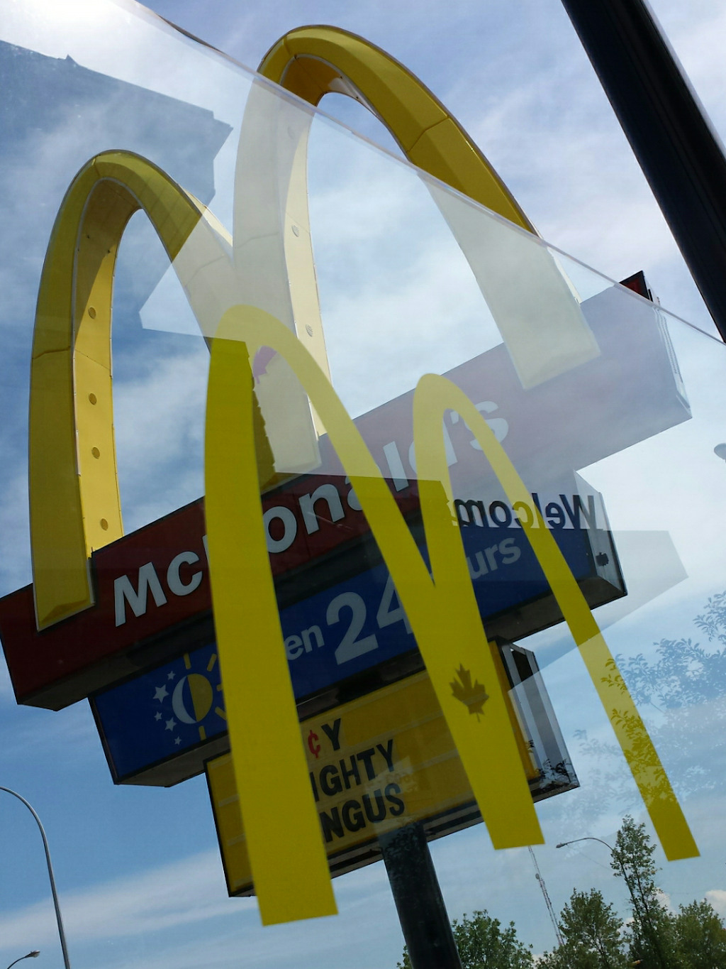 McDonalds | Unit 400 Cornerstone, Camrose, AB T4V 4T1, Canada | Phone: (780) 672-0589