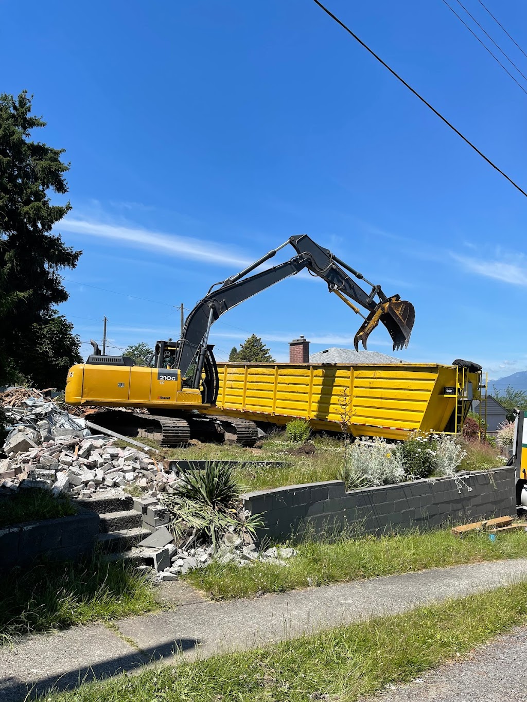 Prime Demolition & Excavating Surrey | 19714 44 Ave., Langley, BC V3A 3C9, Canada | Phone: (604) 652-1421