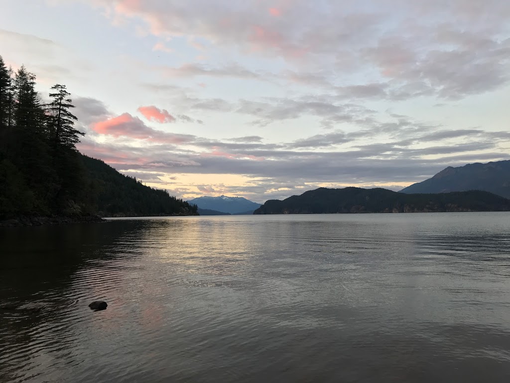 Sandy Cove Beach | Harrison Hot Springs, BC V0M 1A3, Canada