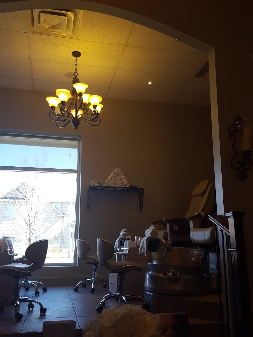 Utopia Spa & Boutique | 1009 Maple Ave, Milton, ON L9T 0A5, Canada | Phone: (905) 864-1772