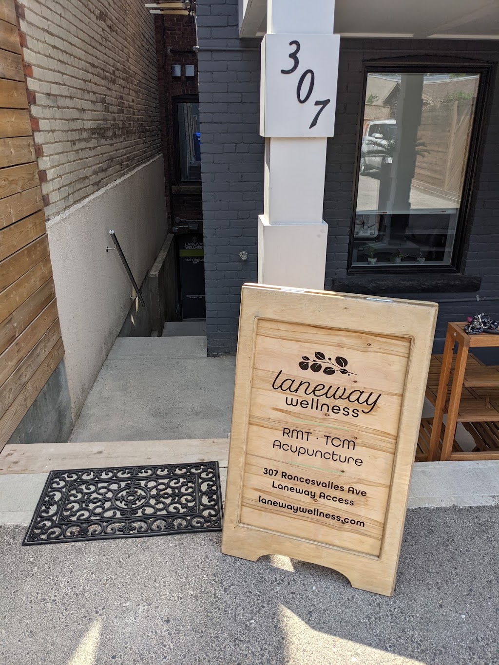 Laneway Wellness | Laneway Access, 307 Roncesvalles Ave, Toronto, ON M6R 2M6, Canada | Phone: (647) 673-7485