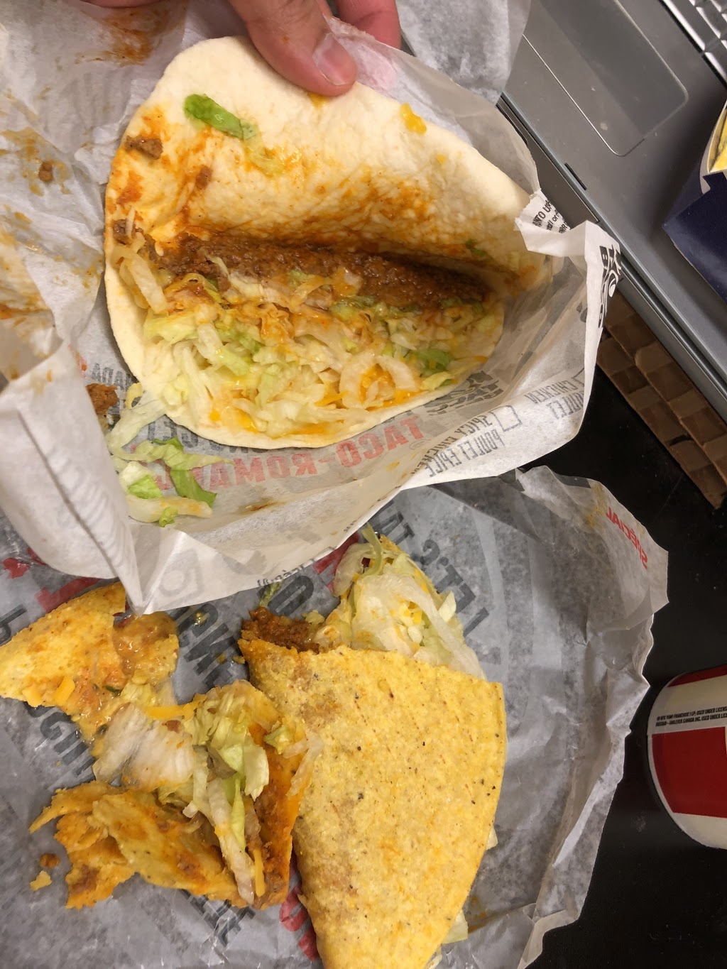 Taco Bell | 444 Yonge St, Toronto, ON M5B 2H4, Canada | Phone: (416) 596-7869