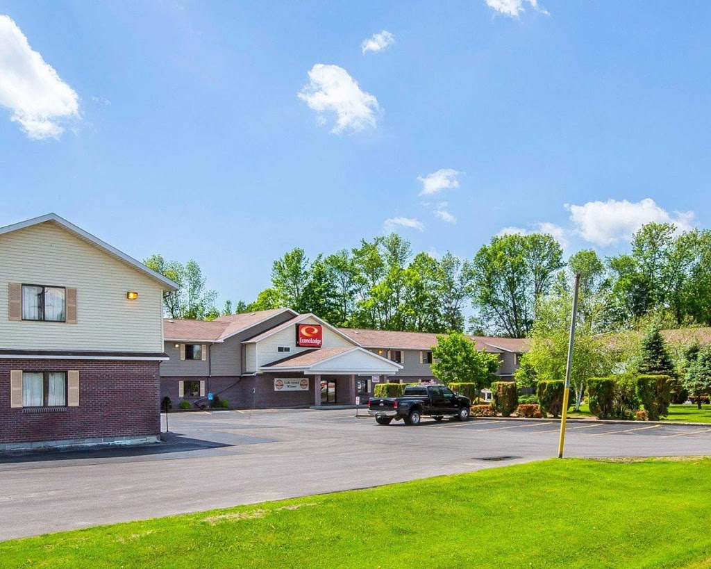 Econo Lodge Massena Hwy 37 | 15054 NY-37, Massena, NY 13662, USA | Phone: (315) 764-0246