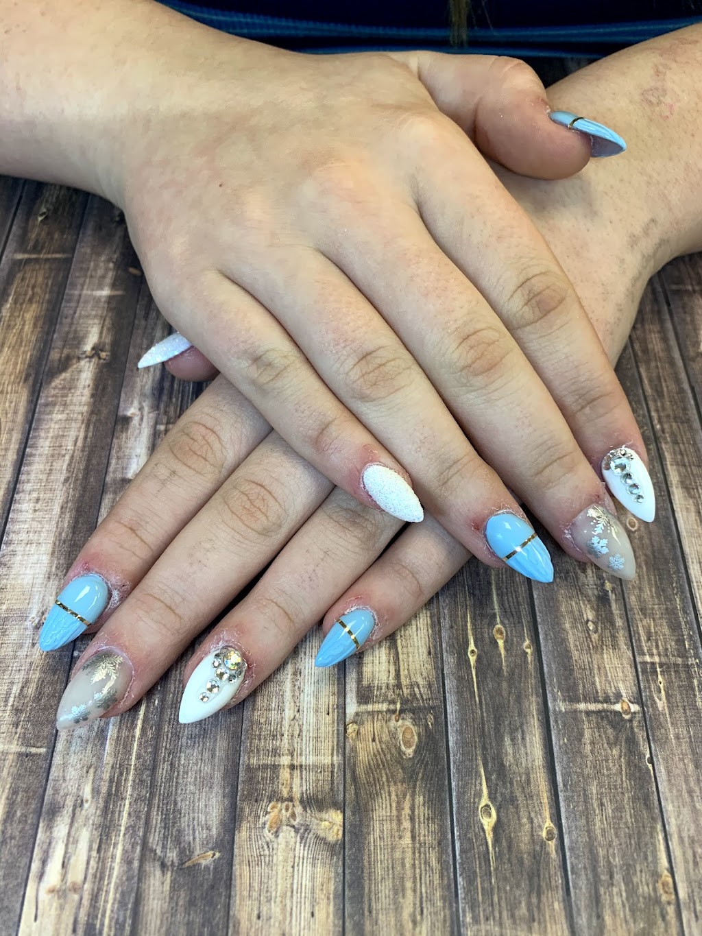 E.R.B Nails | 963 Central Ave, Greenwood, NS B0P 1N0, Canada | Phone: (902) 760-1188