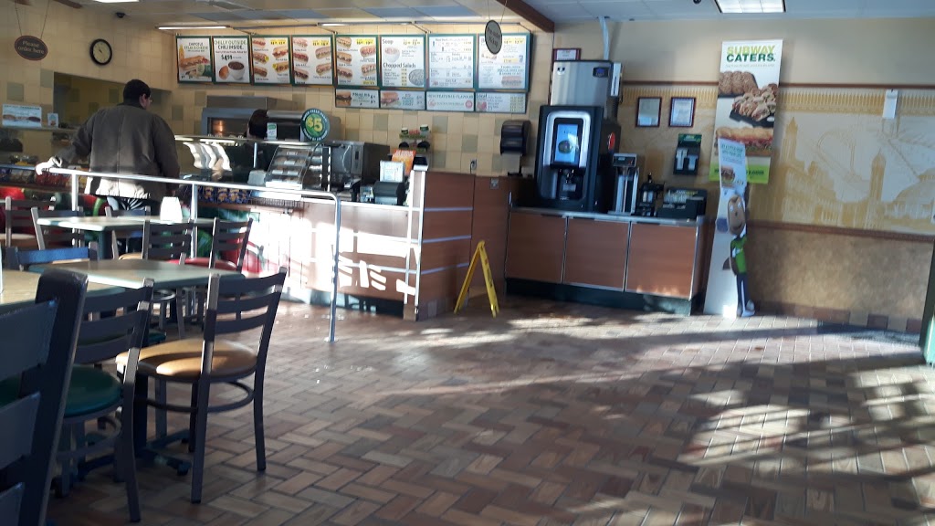 Subway | Riverwest Plaza, 6500 Roblin Blvd, Winnipeg, MB R3R 3P9, Canada | Phone: (204) 832-2416