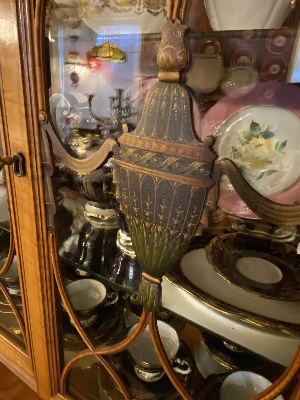 Stone Acre Manor Antiques | 1932 2, Brockville, ON K6V 5T1, Canada | Phone: (613) 342-4430