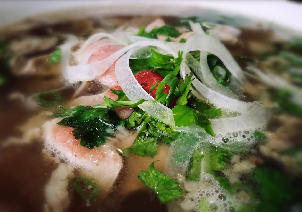 Big Pho | 145 Mapleview Dr W, Barrie, ON L4N 9H7, Canada | Phone: (705) 722-8188