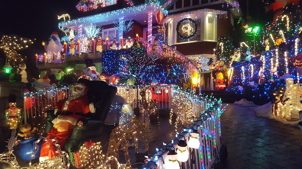 Chalet Christmas Lights Charity | 4967 Chalet Pl, North Vancouver, BC V7R 4X4, Canada