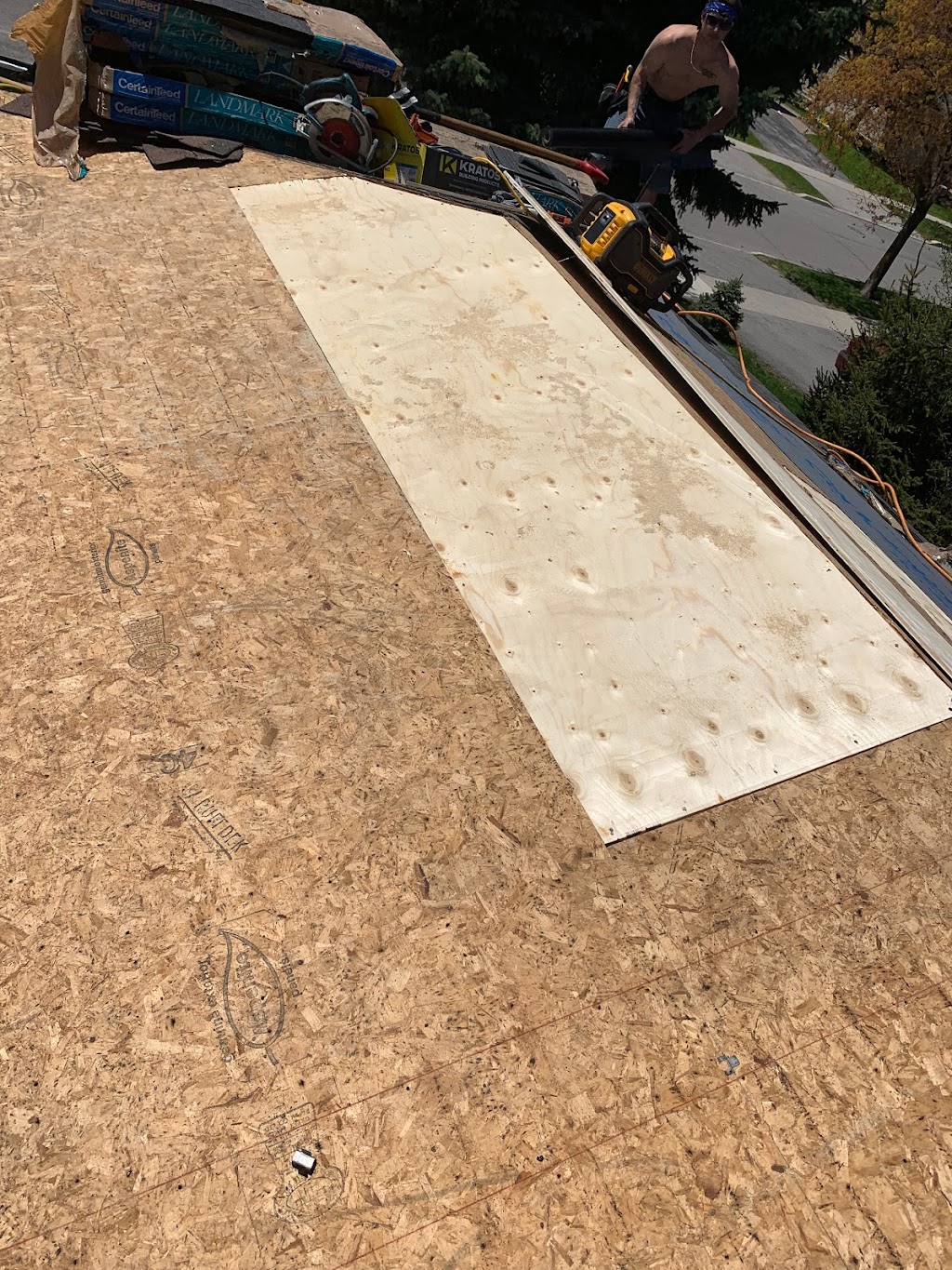 Peak Roofing | 190 Stanley Ave, Hamilton, ON L8P 2L4, Canada | Phone: (905) 746-5792