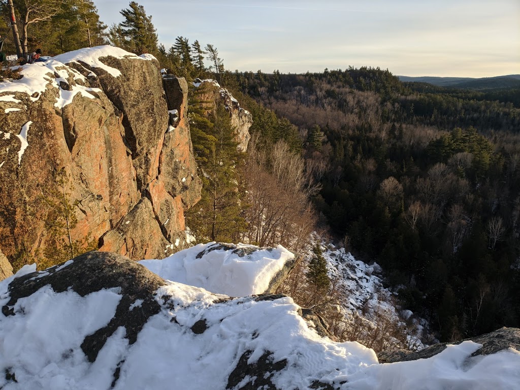 Eagles Nest Lookout | Greater Madawaska, ON K0J 1H0, Canada | Phone: (800) 669-4861