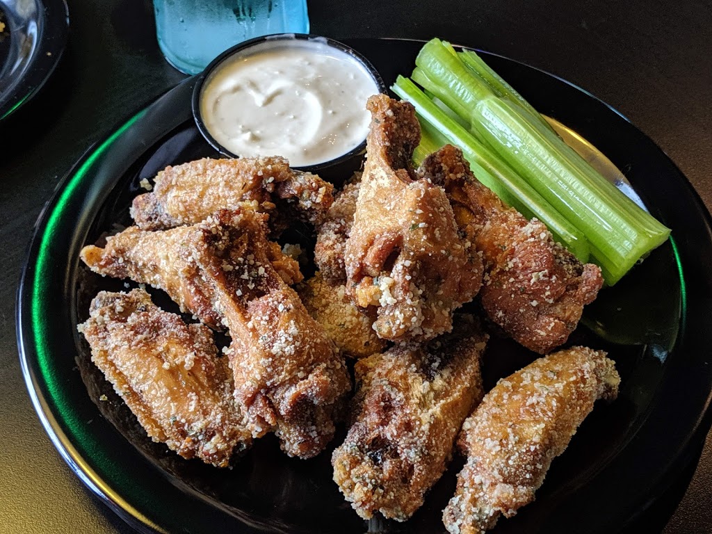 Duffs Famous Wings | 3090 Orchard Park Rd, Buffalo, NY 14224, USA | Phone: (716) 674-7212