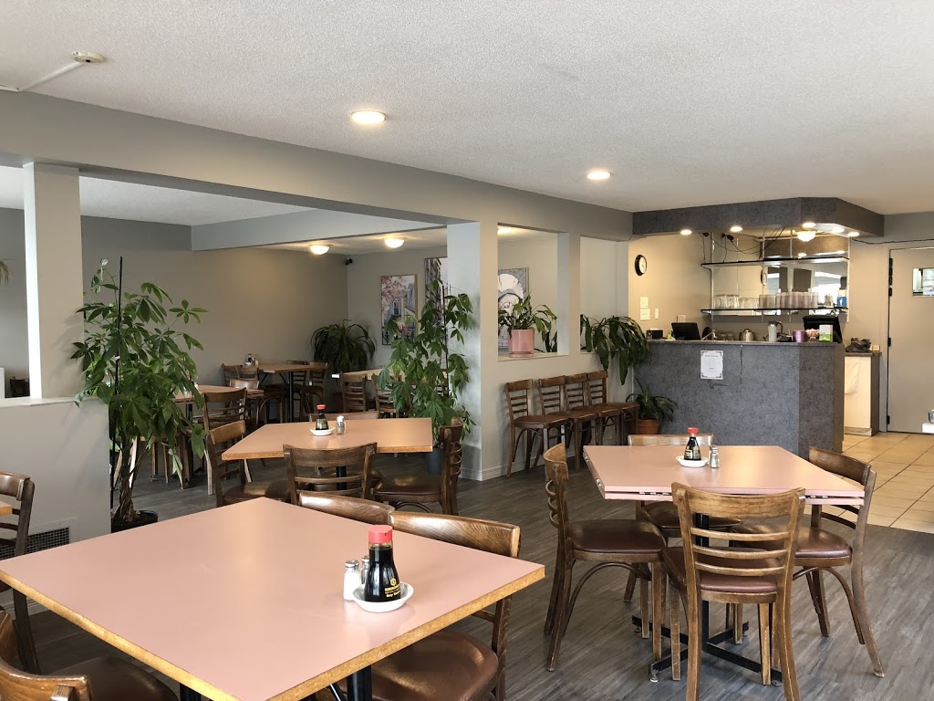 China Moon | 273 Boulevard Saint-René O, Gatineau, QC J8P 2V7, Canada | Phone: (819) 663-7710