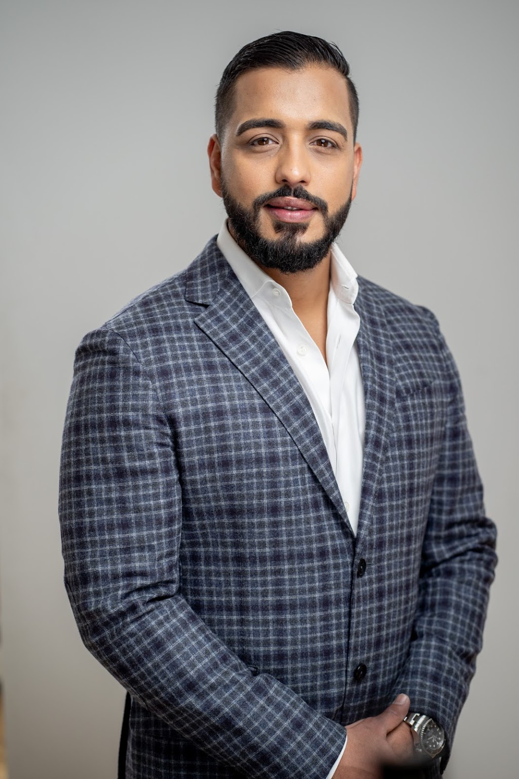 Ali Dewji, Sales Representative, RE/MAX Premier, (DewjiRealty) | 9100 Jane St, Concord, ON L4K 0A4, Canada | Phone: (416) 818-1981