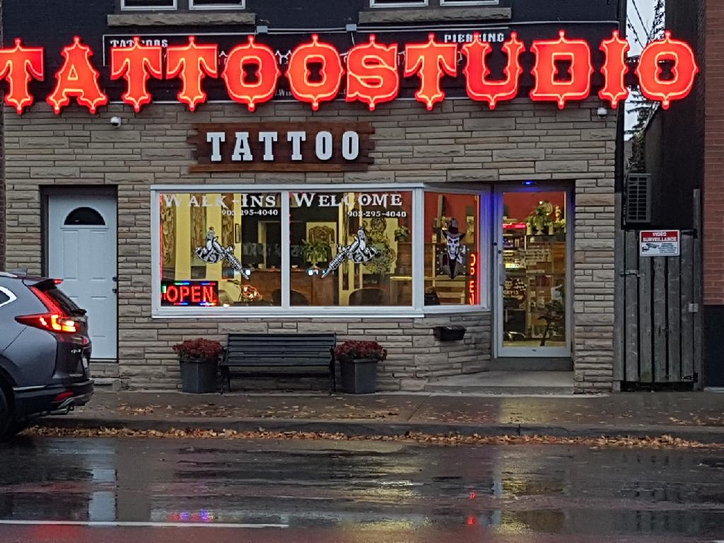 Wise Guys Tattoos & Body Piercing Studio. | 8172 Cummington Square W, Niagara Falls, ON L2G 6V9, Canada | Phone: (905) 295-4040