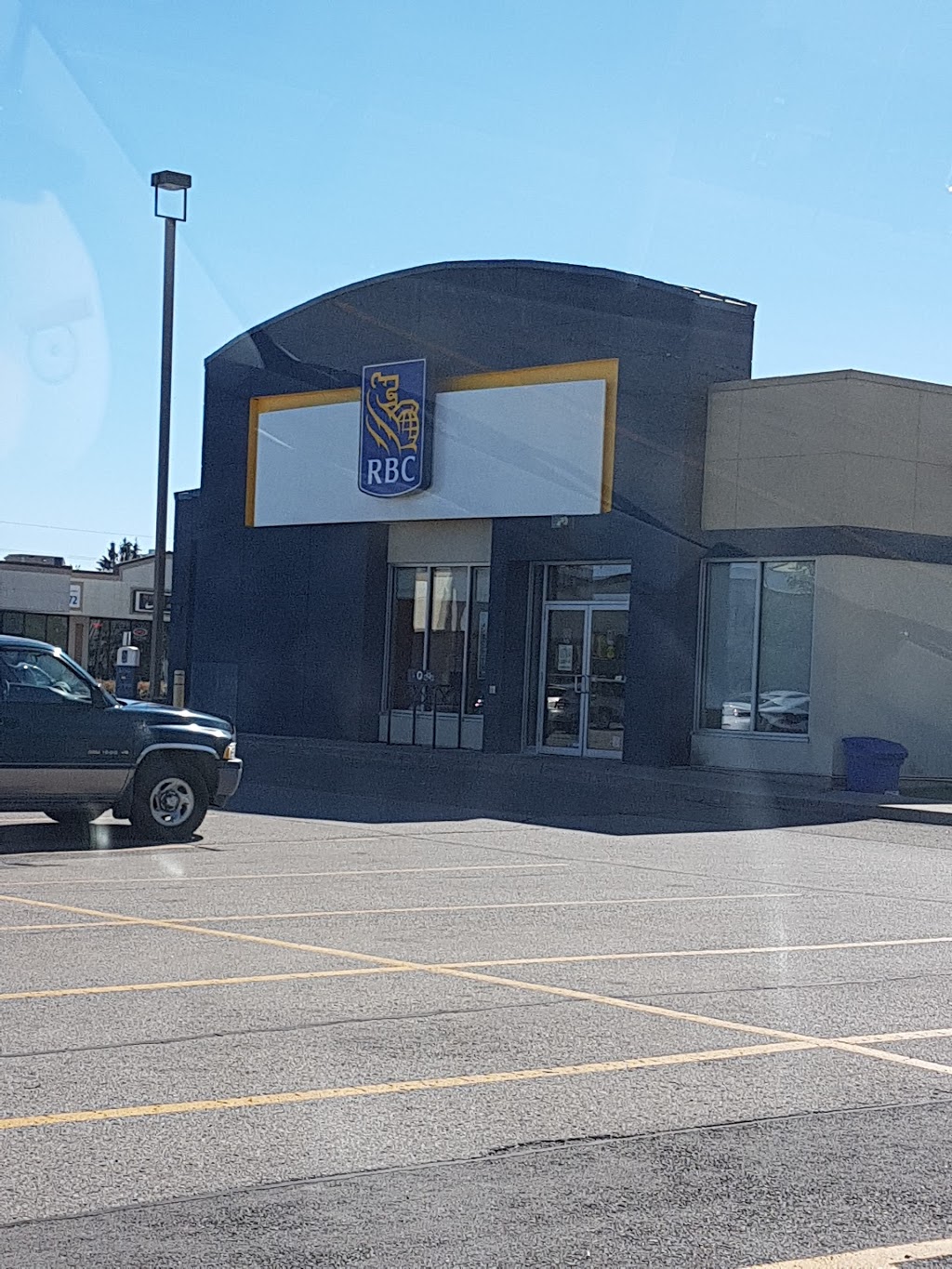 RBC Royal Bank | 370 Queen St, Acton, ON L7J 2L8, Canada | Phone: (519) 853-6100