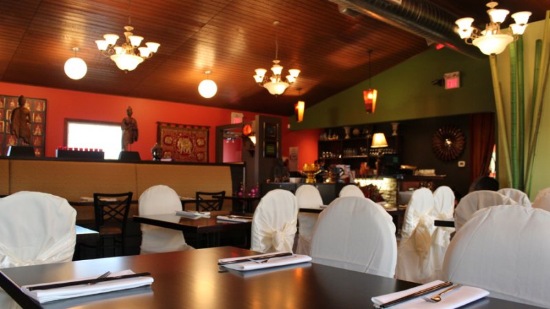 Thai Palace Restaurant | 1140 Lauzon Rd, Windsor, ON N8S 3N1, Canada | Phone: (519) 948-6161