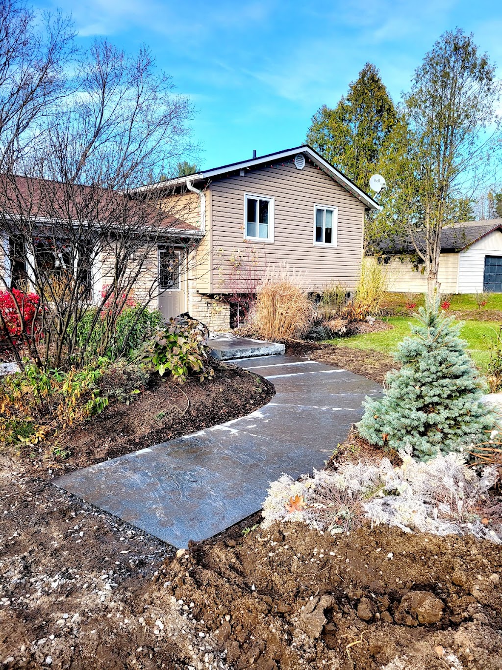 Rugged Earth Landscaping Inc. | 1 Crescent Rd, Huntsville, ON P1H 1Z6, Canada | Phone: (705) 380-4413