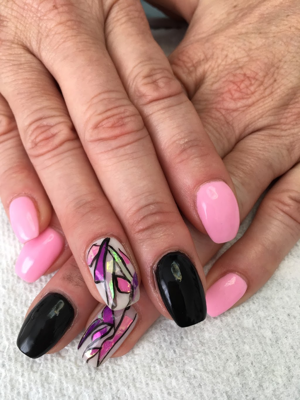 Ongles Carole Allen,tech. certifiée | 522 Rue Notre-Dame suite 104, Repentigny, QC J6A 2T8, Canada | Phone: (514) 217-4740