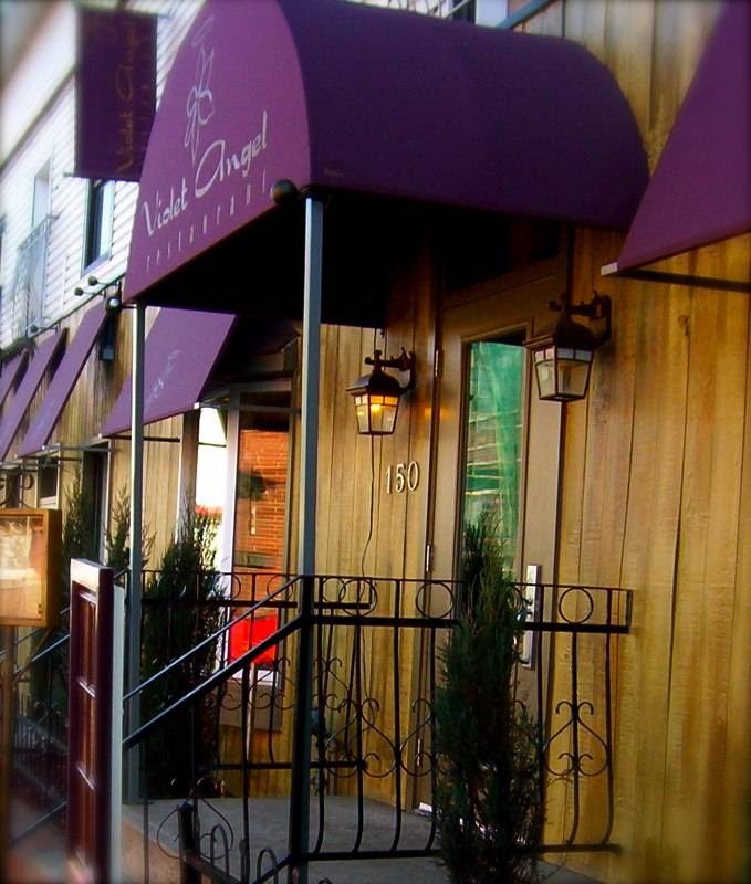 Restaurant Violet Angel | 150 Rue Sainte-Anne, Sainte-Anne-de-Bellevue, QC H9X 1M4, Canada | Phone: (514) 457-7957