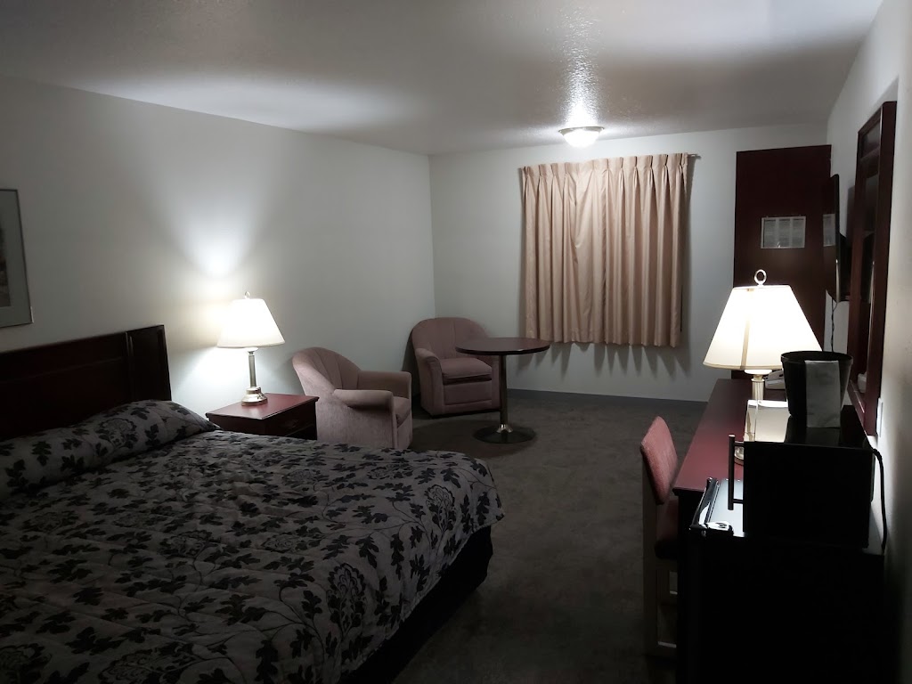 South Country Inn | 404 Main St, Cardston, AB T0K 0K0, Canada | Phone: (403) 653-8000