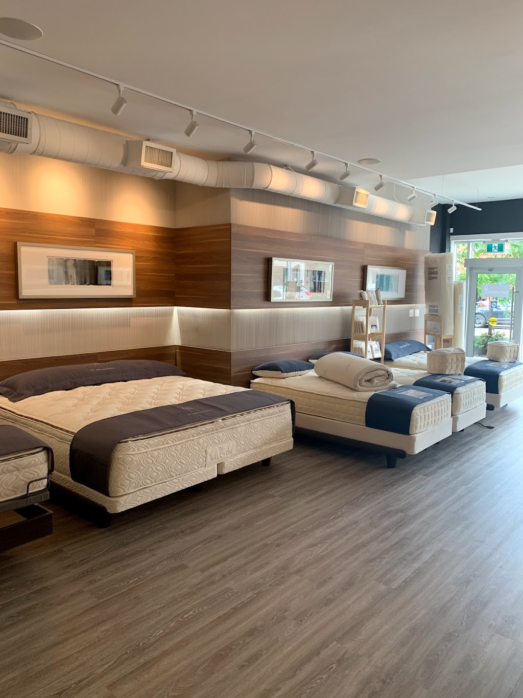 Naturepedic Organic Mattress Gallery Leaside | 1617 Bayview Ave, East York, ON M4G 3B5, Canada | Phone: (416) 322-9090