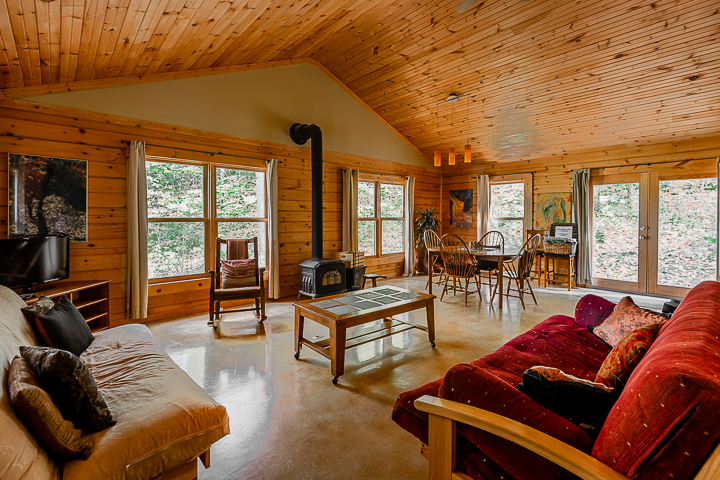 Chalet Le Boisé | 24 Chem. des Sentiers, Wakefield, QC J0X 3G0, Canada | Phone: (438) 499-9040