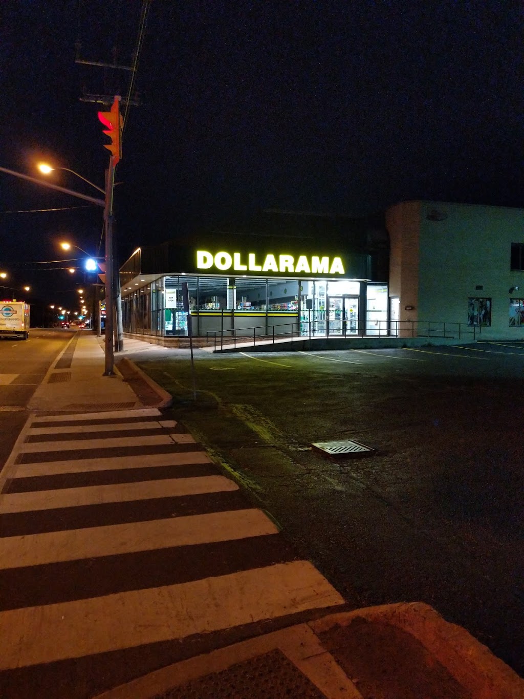 Dollarama | 1099 Broadview Ave, East York, ON M4K 2S4, Canada | Phone: (416) 423-5921