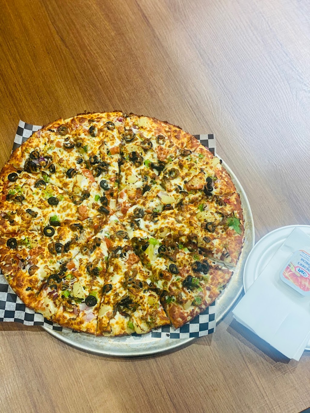 Scottsdale Pizza | 12033 84 Ave, Surrey, BC V3W 3G4, Canada | Phone: (604) 566-2033