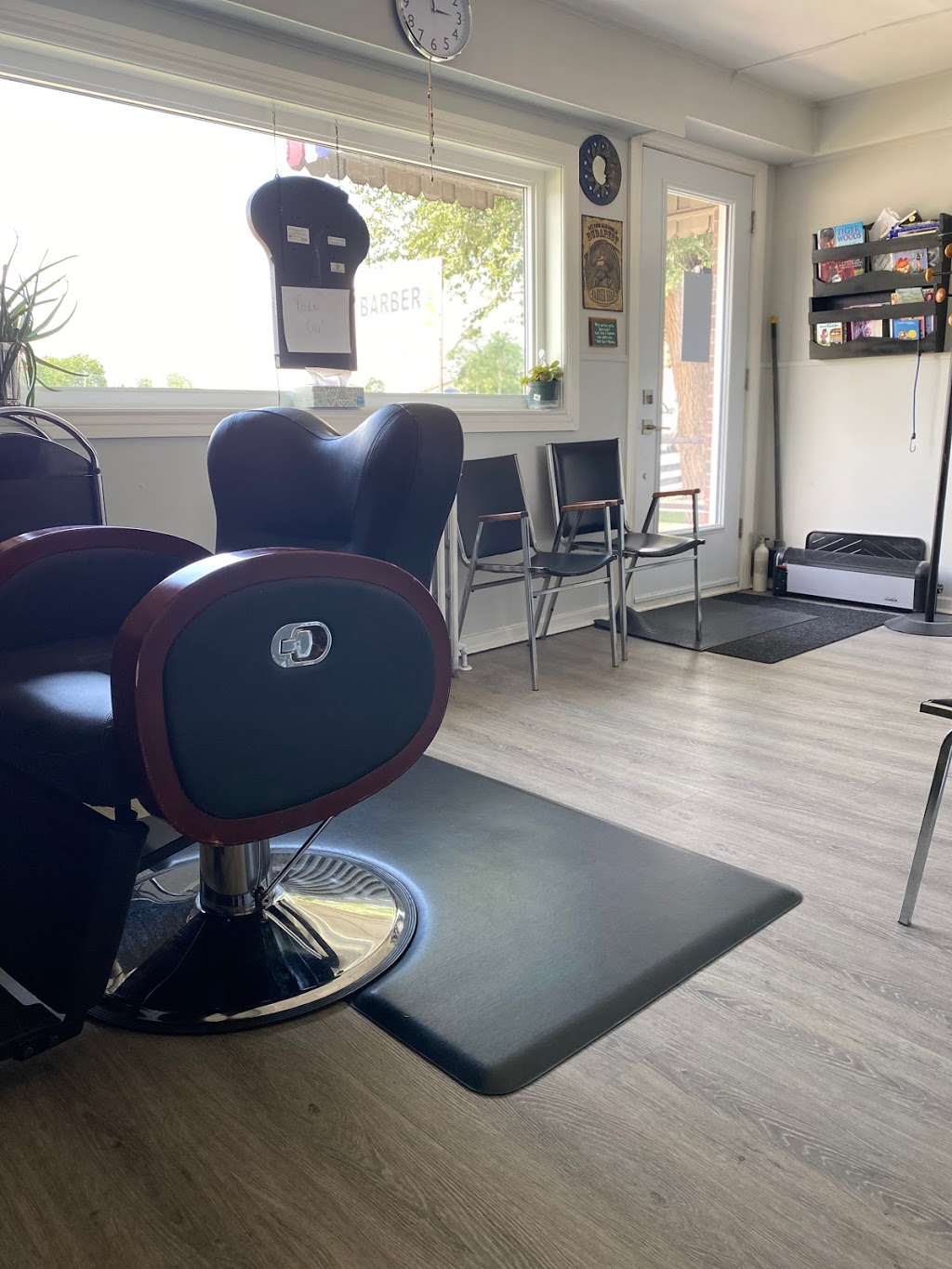 The King City Barber | 2239 King Rd, King City, ON L7B 1G2, Canada | Phone: (416) 989-5324