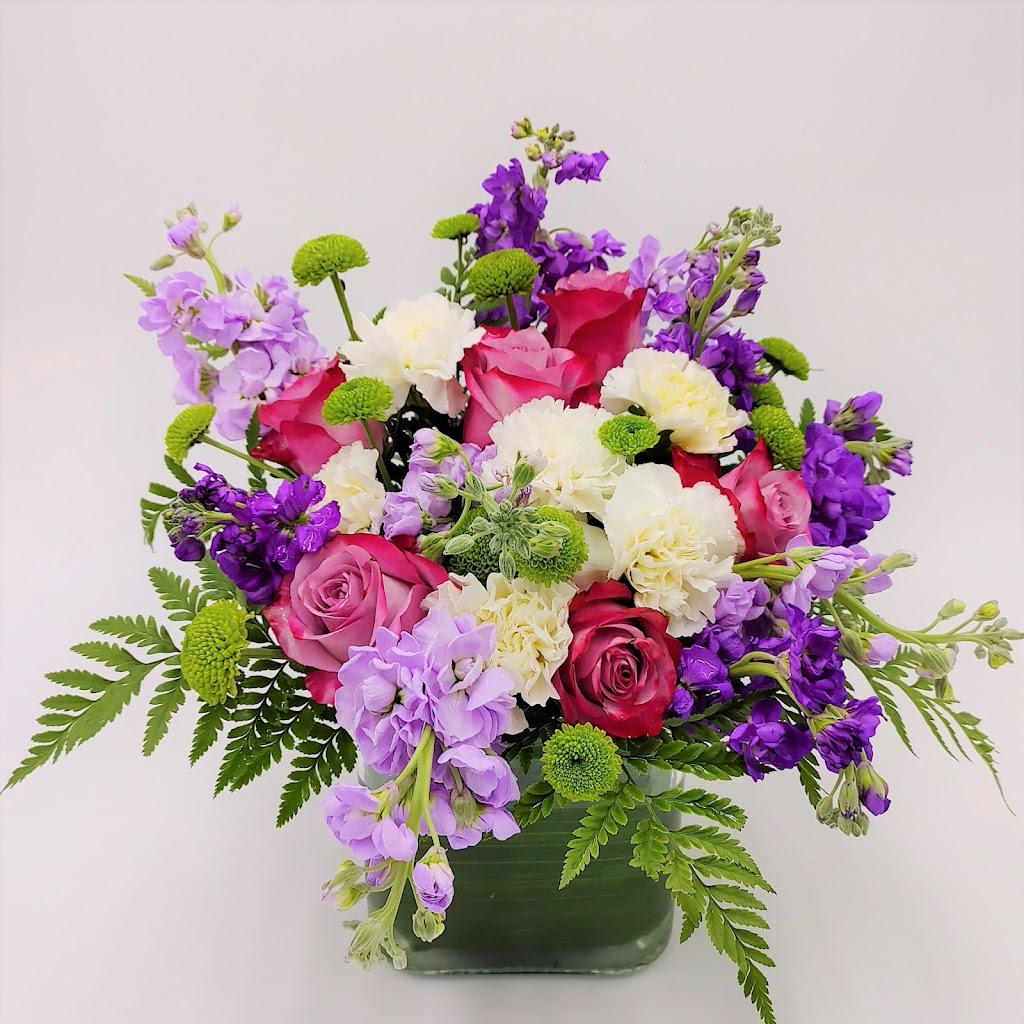 Simply Flowers N Things | 119 Henderson Ave Unit 2, Markham, ON L3T 2L3, Canada | Phone: (800) 267-8164