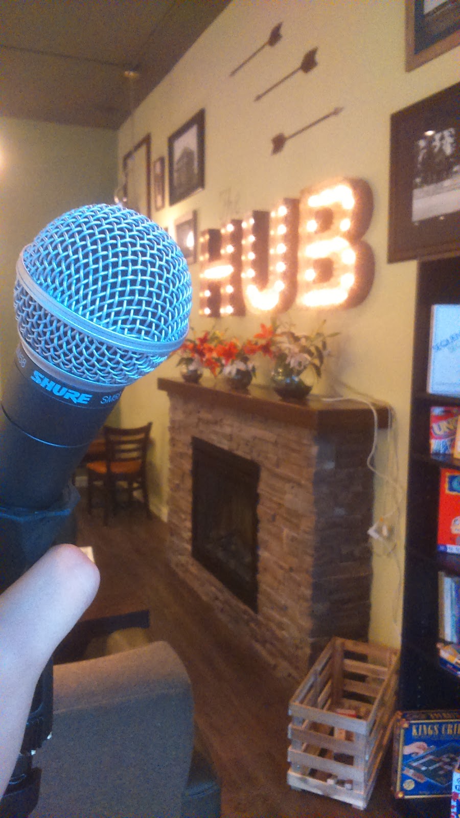 The Hub Café & Wine | 101 Sunset Dr #4101, Cochrane, AB T4C 0W7, Canada | Phone: (403) 981-0020