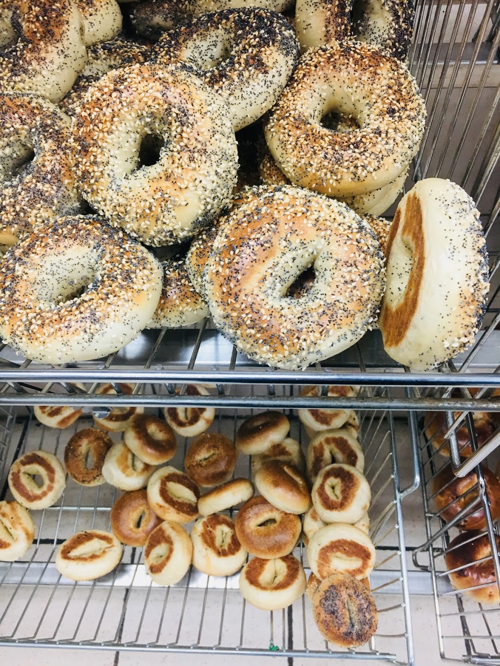 Abas Bagel Company | 884 Eglinton Ave W, Toronto, ON M6C 2B6, Canada | Phone: (416) 780-2020