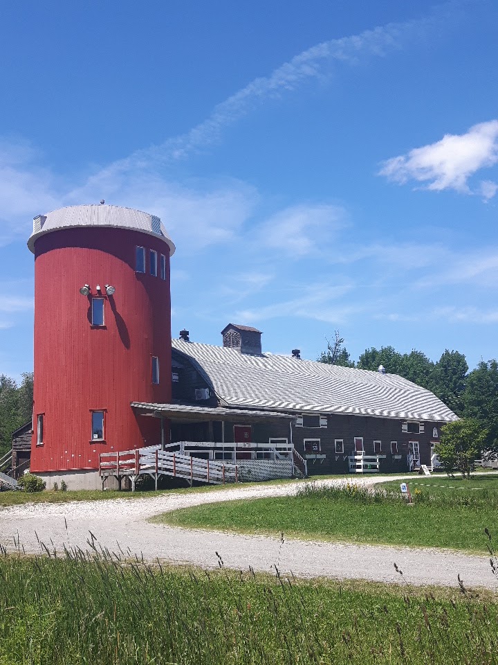 Theater La Marjolaine | 55 Chemin du Théâtre, Eastman, QC J0E 1P0, Canada | Phone: (450) 297-0237