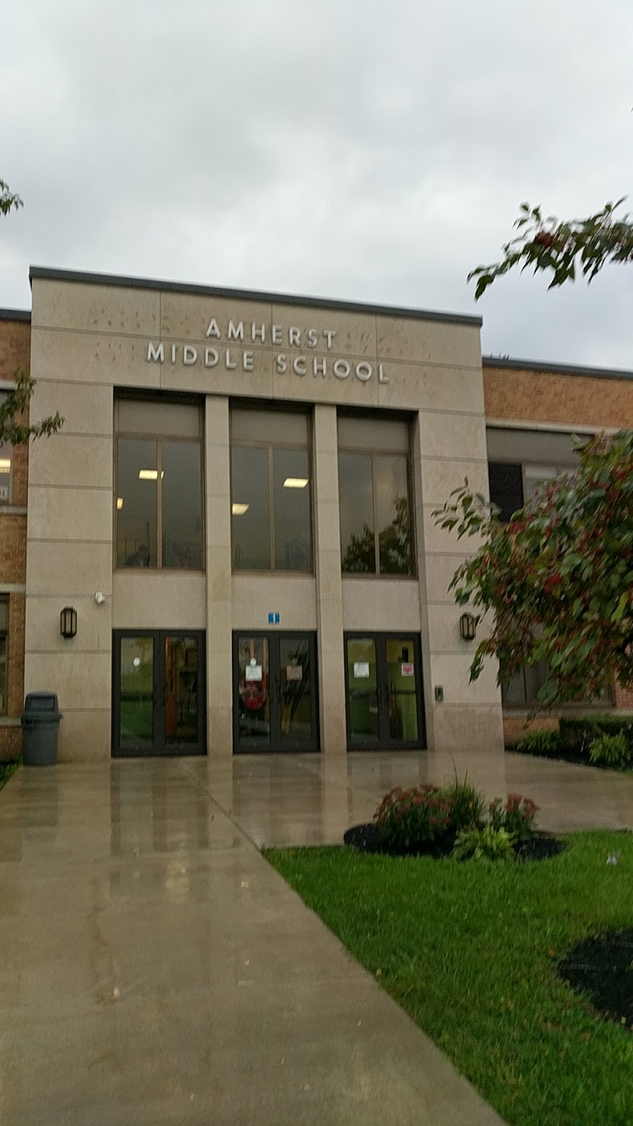 Amherst Middle School | 55 Kings Hwy, Amherst, NY 14226, USA | Phone: (716) 362-7100