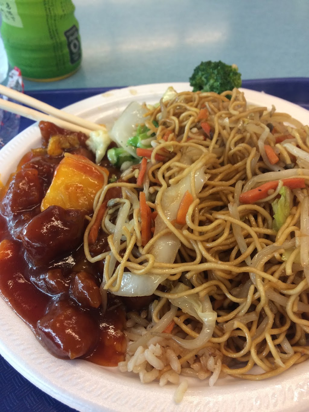 Wok n’ Roll | 3211 Grant McConachie Way, Richmond, BC V7B 0A4, Canada