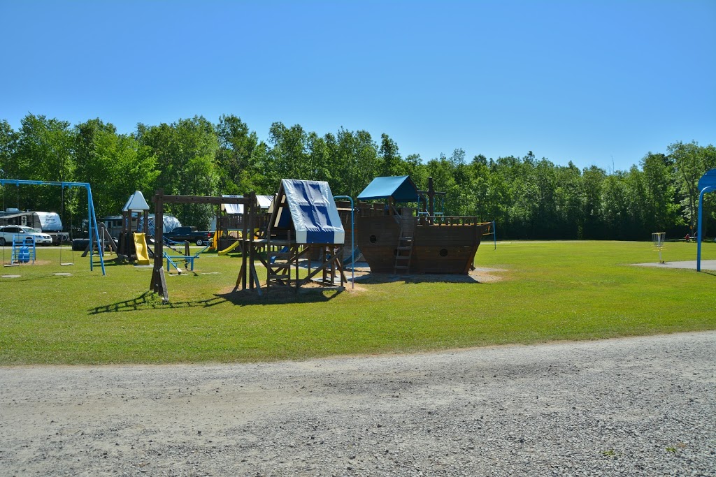 Lucky Loon Family Campground | 66 Graham Lake Rd, Mallorytown, ON K0E 1R0, Canada | Phone: (613) 923-5449