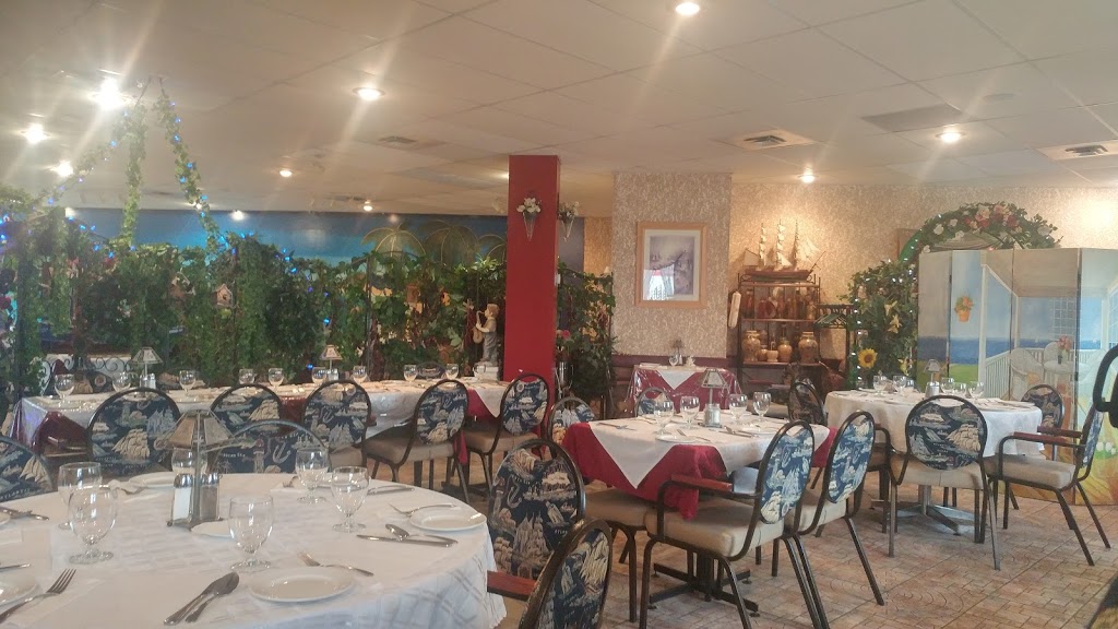 Acqua Marina Italian Restaurant | 13578 Fort Rd NW, Edmonton, AB T5A 1C5, Canada | Phone: (780) 457-8855