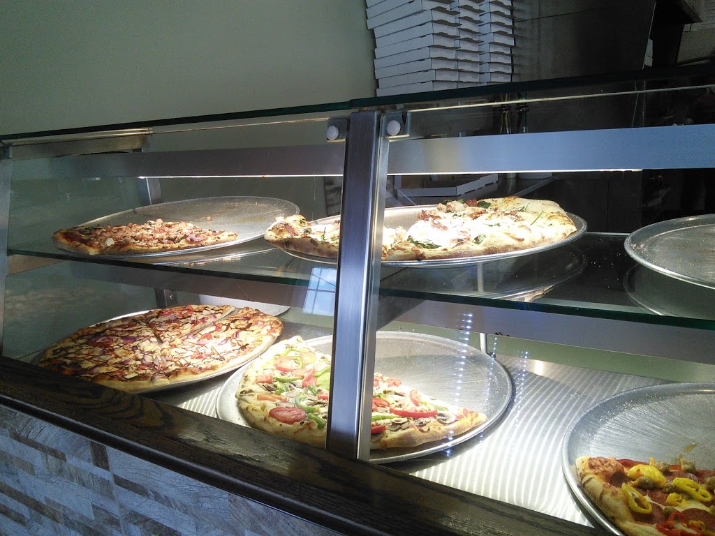 Pizza Alloro | 5 Main St, Buckhorn, ON K0L 1J0, Canada | Phone: (705) 657-7575