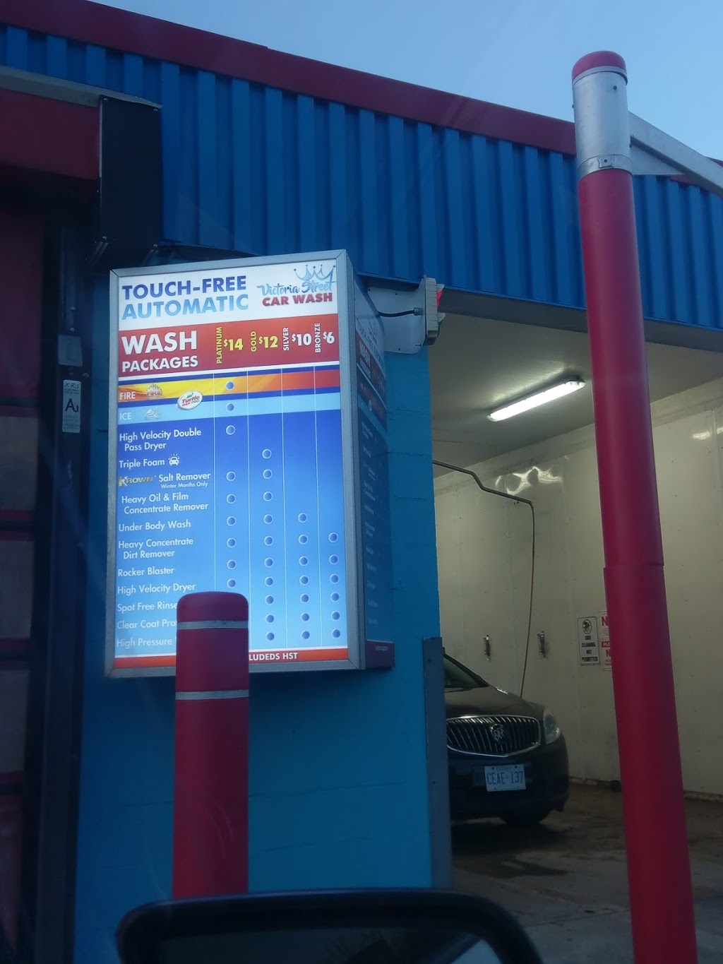 Victoria Street Touchless Car Wash | 945 Victoria St N, Kitchener, ON N2B 3C6, Canada | Phone: (226) 336-7374