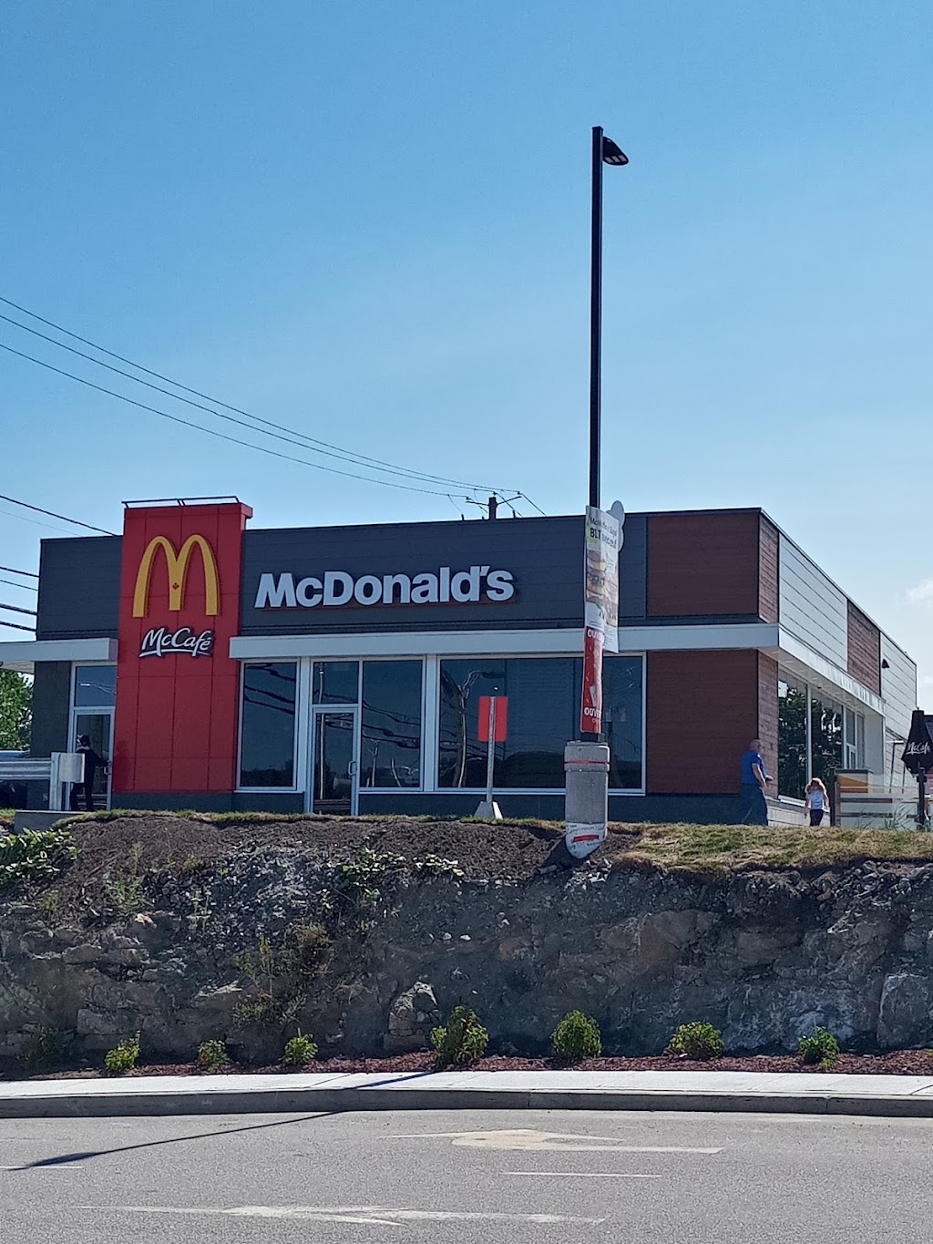 McDonalds | Route 307 | du Cardinal, Cantley, QC J8V 3B5, Canada | Phone: (819) 639-3780